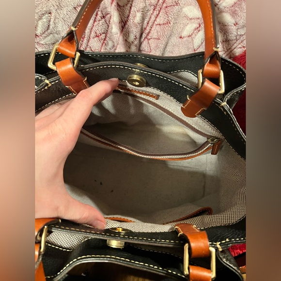 Dooney & Bourke Black Satchel Tote Purse - Picture 7 of 14
